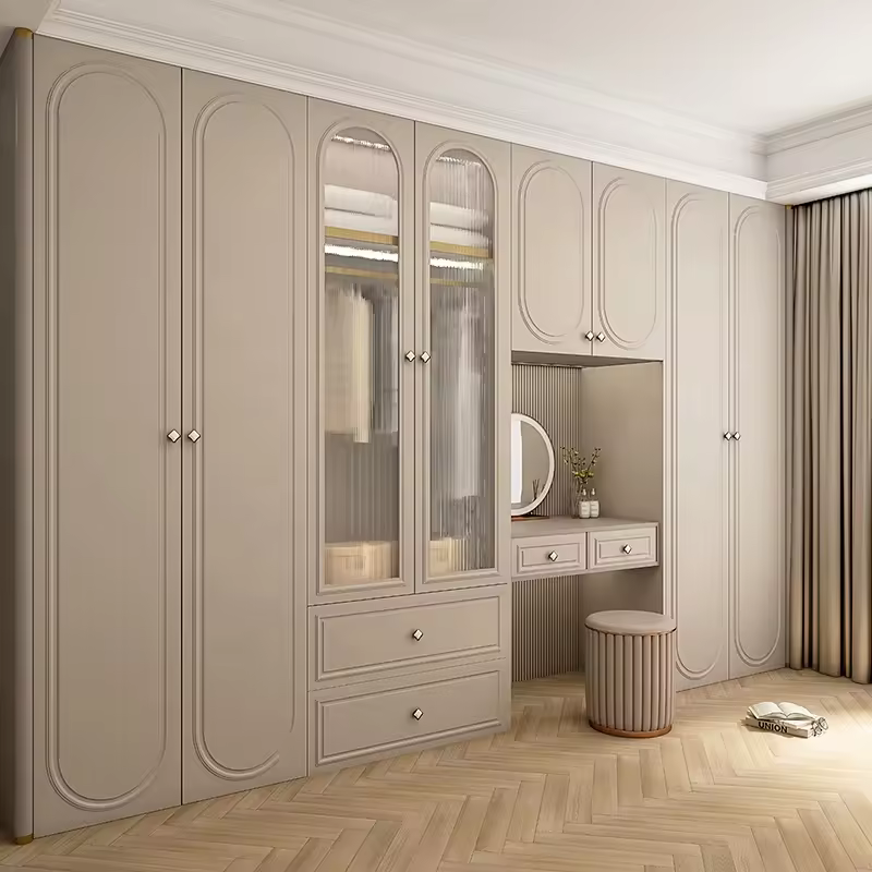 Closet Luxe